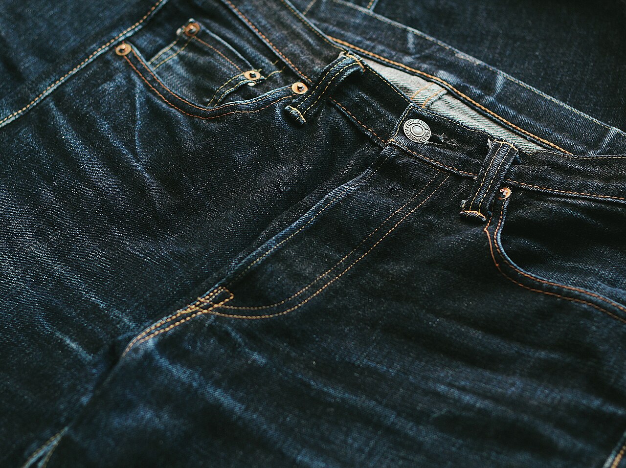 Honeycomb fades on a pair of Full Count Japanese selvedge denim